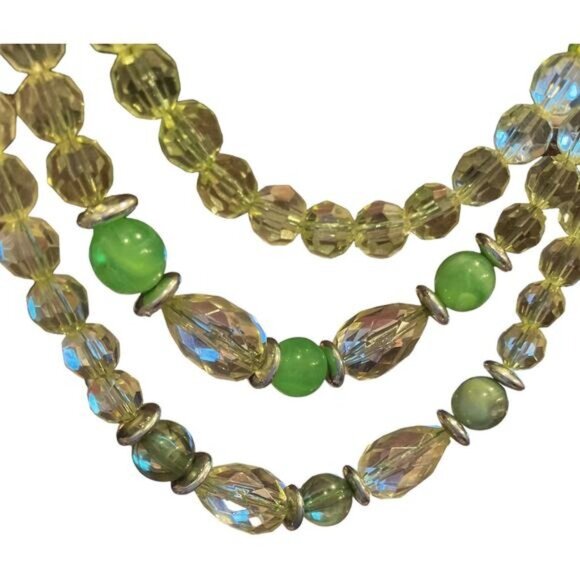 Invisible Multistrand Green Beaded Necklace With Lobster Clasp Closure Adjustabl - Picture 2 of 6